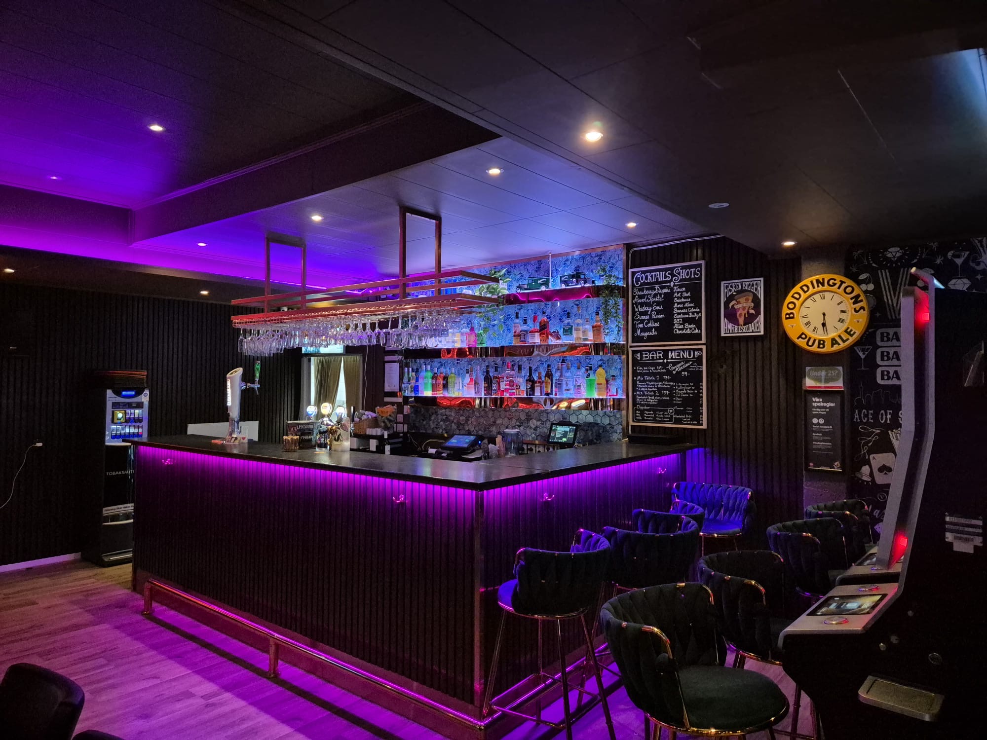 Barområde med dryckesutbud på Restaurang Fisken i Västerhaninge